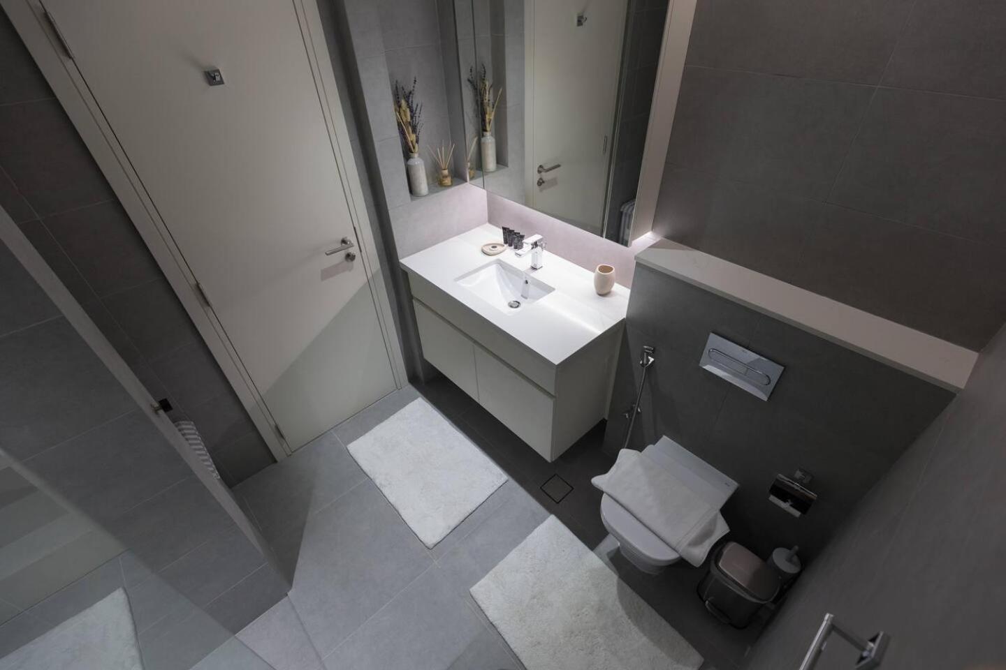 Ahad Residences 1 Bd- 15mins Walk To Mall *