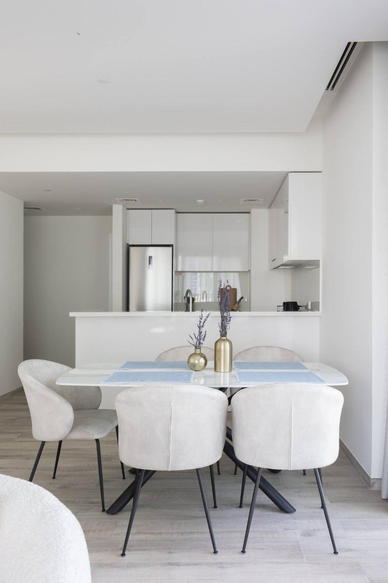 Ahad Residences 1 Bd- 15mins Walk To Mall Apartment